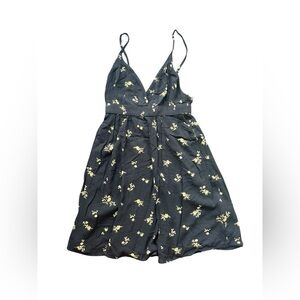 Abercrombie & Fitch V Neck Black Dress with Floral Pattern Medium Tall NWOT